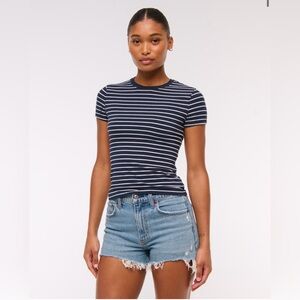 Abercrombie & Fitch The high rise mom short size 29